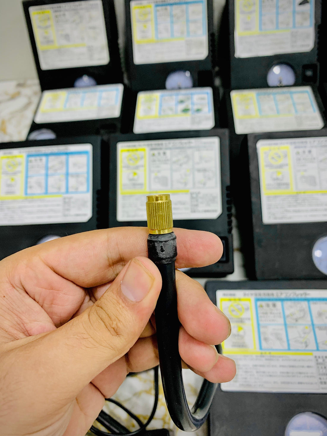 Original Japan Lot Tyre Inflator – Heavy Duty & Fast Pump 🇯🇵khaadiimport.com